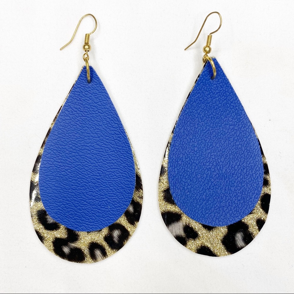 Leather teardrop earrings